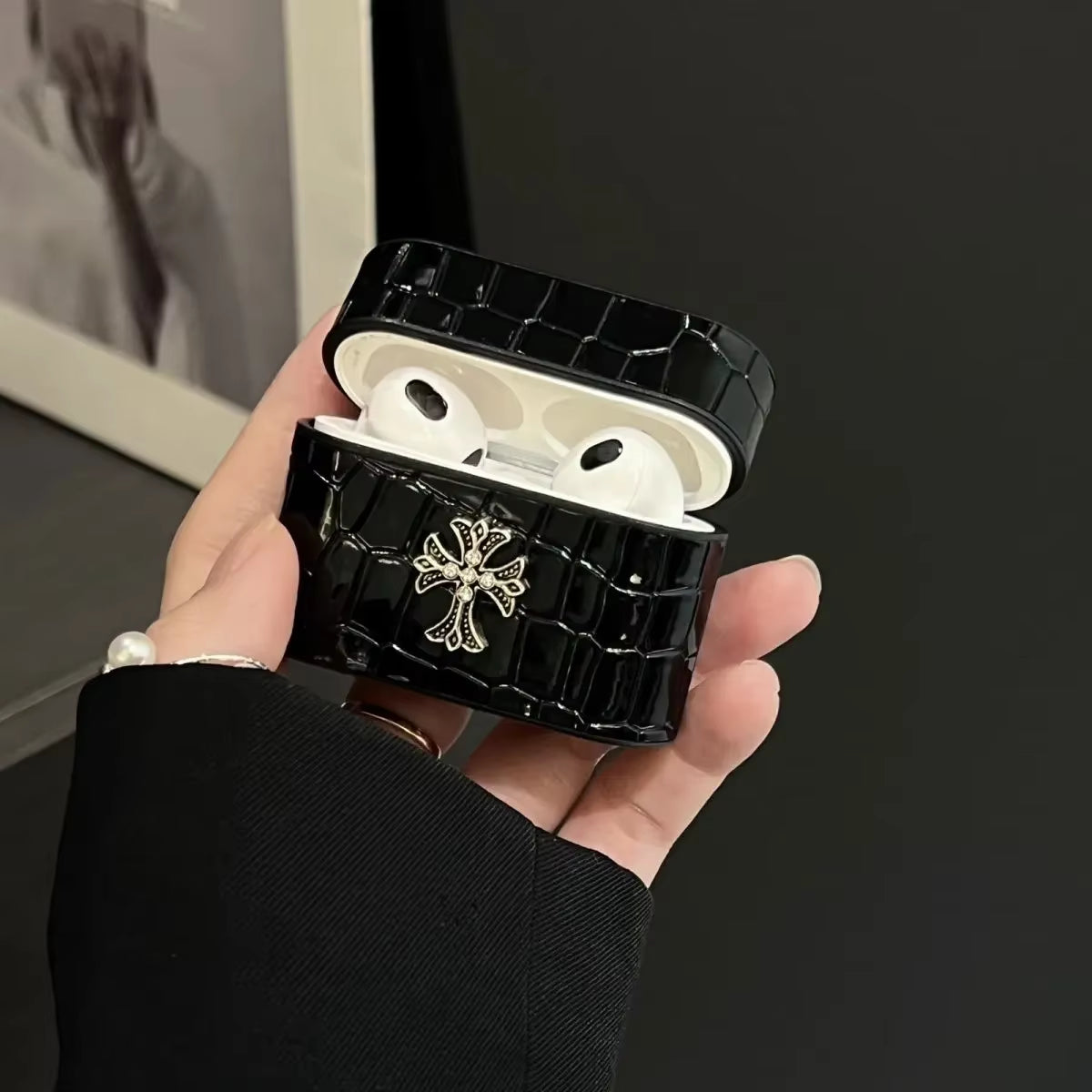 High-End Busines Sle Crocodile Pattern Leather Cross Heart Case for Airpod Air1/2 Airpod Pro1 2 3 4 Headphone Case with Keychain