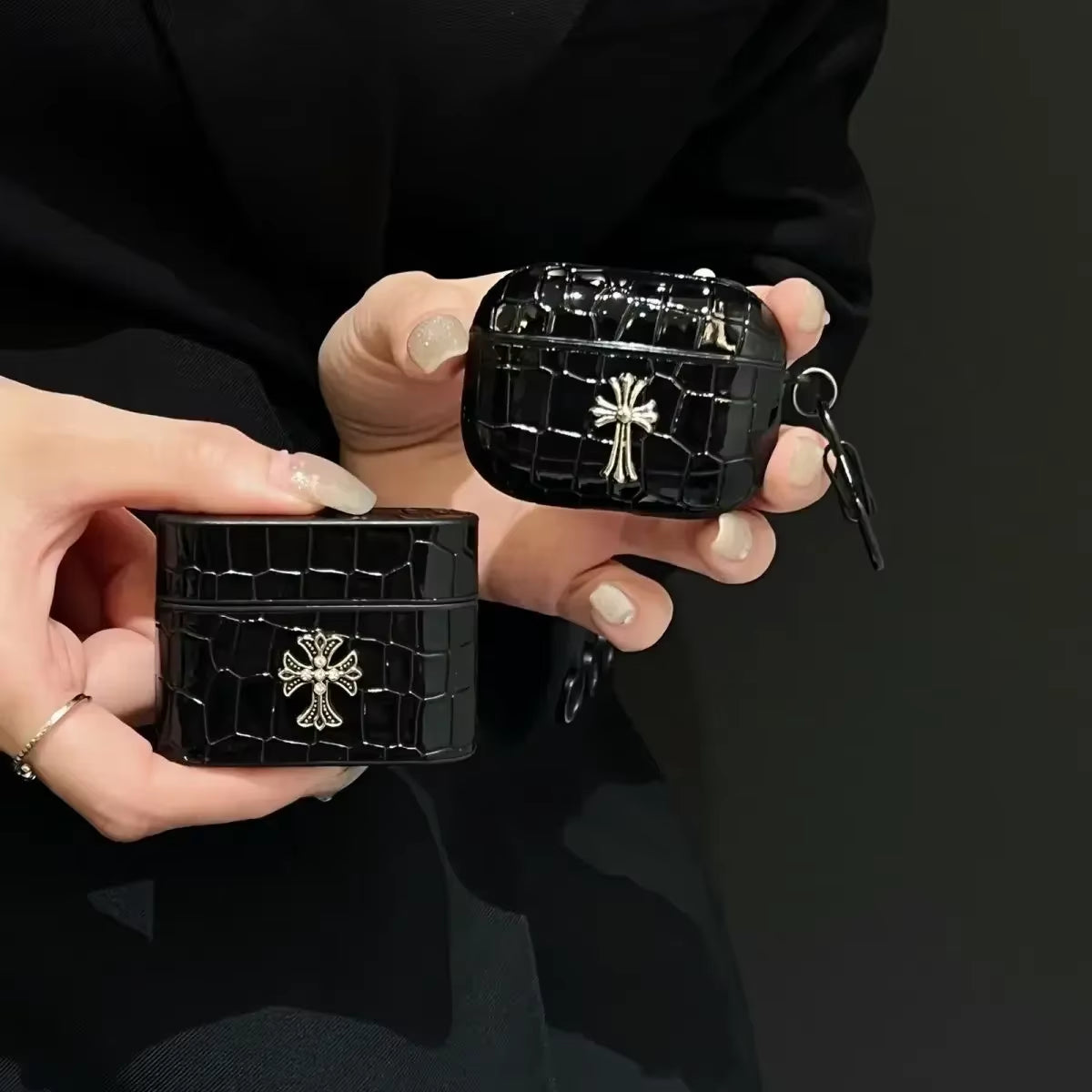 High-End Busines Sle Crocodile Pattern Leather Cross Heart Case for Airpod Air1/2 Airpod Pro1 2 3 4 Headphone Case with Keychain